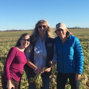EDF's Katie Anderson (left), Rachel Carr (center), and EDF's Maggie Monast (right) explore how Smithfield can use SUSTAIN in their Midwest sourcing areas.