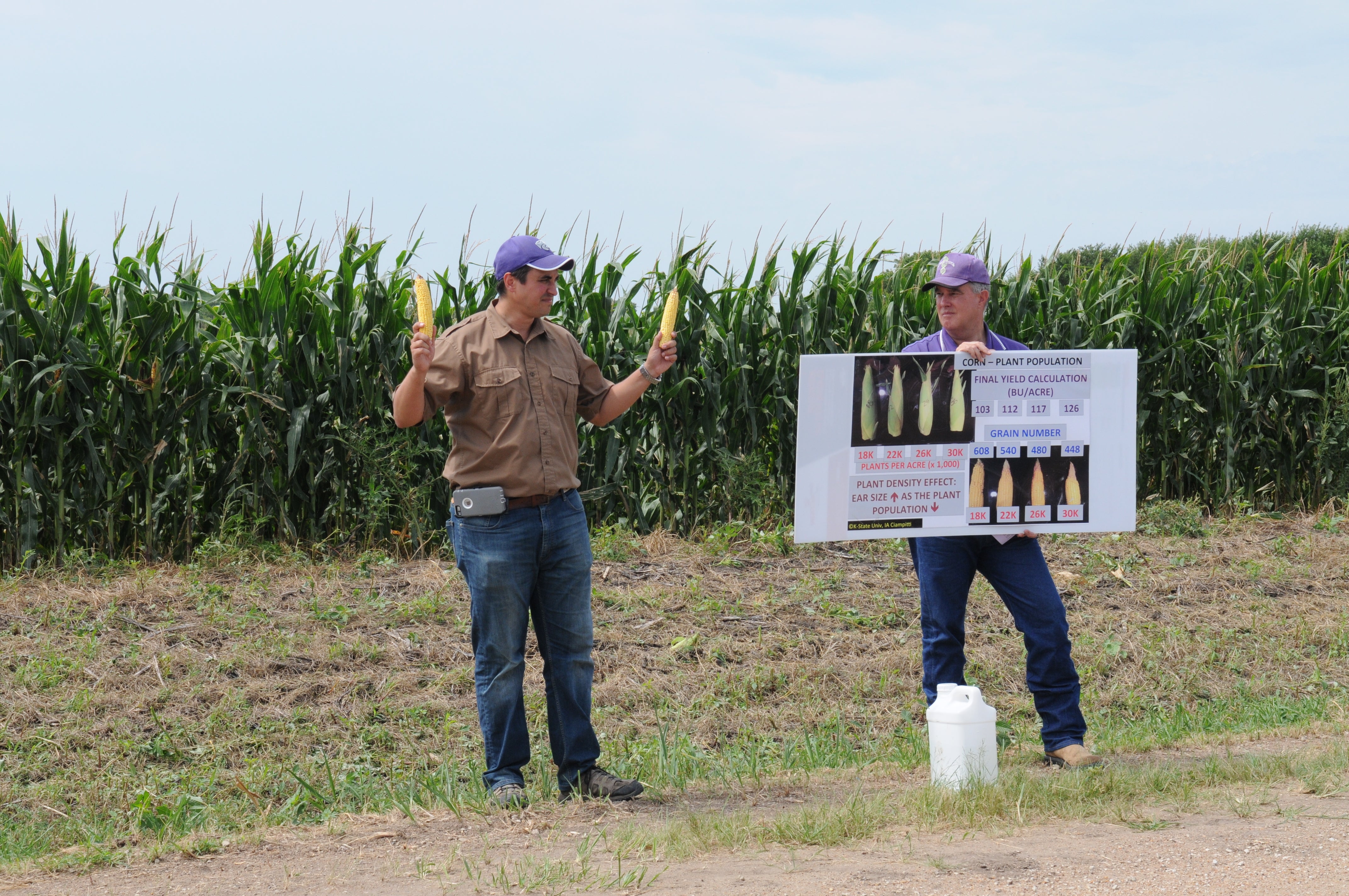 Farmers educating about corn